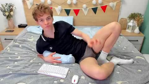 Fandi online show from March 2025 07:25:01 PM