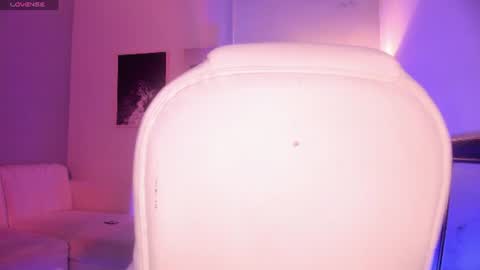 Lara Madisson online show from July 2026 06:33:02 AM