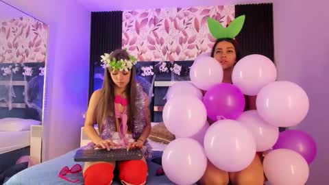 Lara online show from October 2025 11:49:01 PM