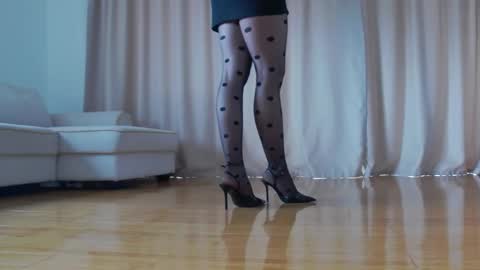 LaraKanes online show from February 2026 10:09:01 AM