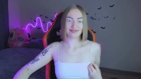 LaraKrein lk online show from October 2025 06:54:02 PM