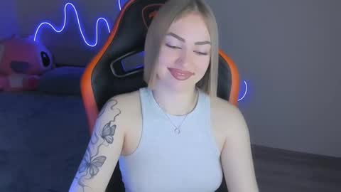 LaraKrein lk online show from November 2025 02:31:02 PM