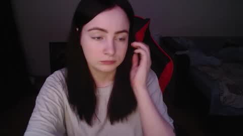 Laralianna online show from February 2026 07:06:02 PM