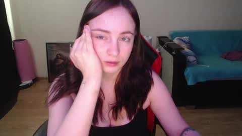 Laralianna online show from April 2026 11:52:01 AM