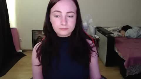 Laralianna online show from June 2026 11:00:01 AM