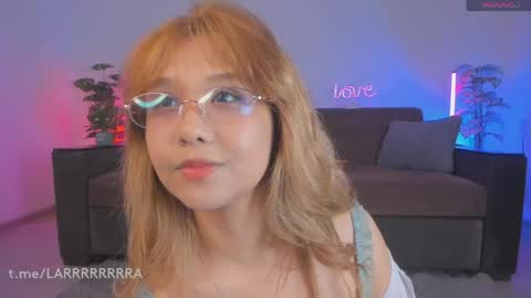 Lara online show from April 2026 08:57:02 PM