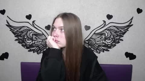 LaraPika online show from February 2026 06:00:02 PM