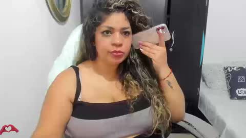 laris_park online show from March 2026 11:44:01 PM