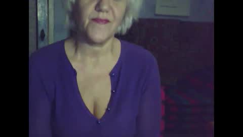larisaq4ugo24 online show from January 2025 01:45:02 PM