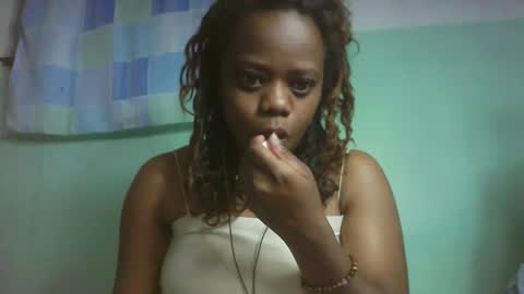 Snapshot of larissa645771 chatting on November 2025 06:40:02 PM larissa645771 online show from November 2025 06:40:02 PM