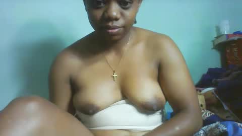 Snapshot of larissa645771 chatting on November 2025 04:18:02 PM larissa645771 online show from November 2025 04:18:02 PM