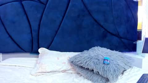 Valentina online show from March 2025 12:23:02 PM