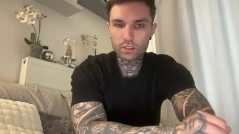 larsskeet online show from December 2025 10:54:01 AM