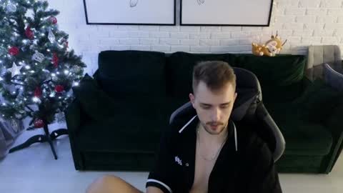 Snapshot of larstar01 chatting on December 2024 01:29:01 AM Lars online show from December 2024 01:29:01 AM