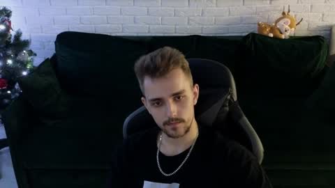 Snapshot of larstar01 chatting on December 2024 05:32:01 AM Lars online show from December 2024 05:32:01 AM