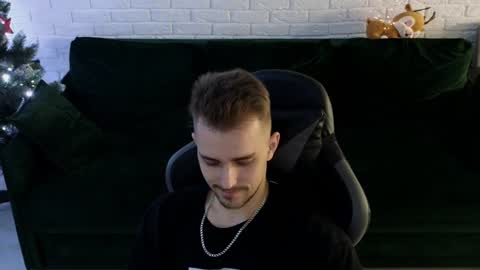 Snapshot of larstar01 chatting on December 2024 01:47:02 AM Lars online show from December 2024 01:47:02 AM