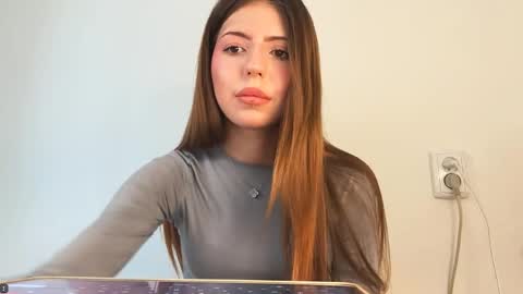 Mila online show from May 2026 04:13:02 PM