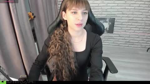 lasly_moon online show from September 2025 11:59:02 PM