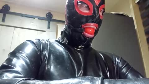 Snapshot of latexboy1986 chatting on February 2025 09:00:02 AM latex boy 38 online show from February 2025 09:00:02 AM