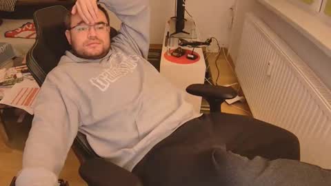 Snapshot of latexboy893 chatting on December 2025 07:53:01 PM latexboy893 online show from December 2025 07:53:01 PM