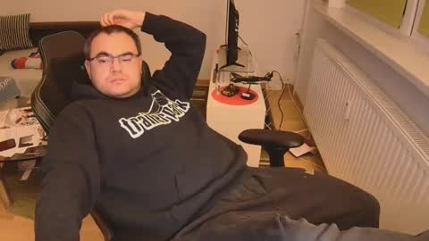 Snapshot of latexboy893 chatting on December 2025 05:54:01 PM latexboy893 online show from December 2025 05:54:01 PM