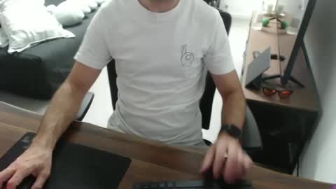 latexdave84 online show from March 2026 09:58:02 AM