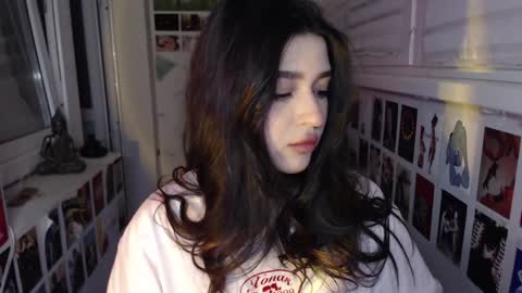 Snapshot of latina_mia chatting on January 2025 03:46:01 AM miiiiiiaaaa online show from January 2025 03:46:01 AM