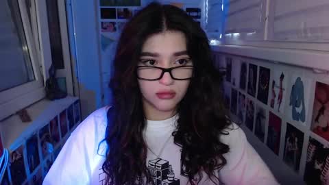 Snapshot of latina_mia chatting on February 2025 06:24:01 AM miiiiiiaaaa online show from February 2025 06:24:01 AM