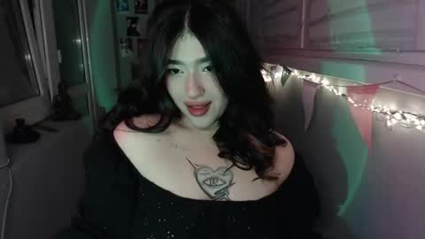 Snapshot of latina_mia chatting on February 2025 11:04:01 PM miiiiiiaaaa online show from February 2025 11:04:01 PM