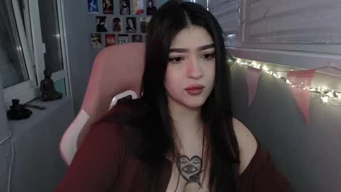 Snapshot of latina_mia chatting on March 2025 09:44:01 AM miiiiiiaaaa online show from March 2025 09:44:01 AM