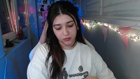 Snapshot of latina_mia chatting on March 2025 05:18:02 PM miiiiiiaaaa online show from March 2025 05:18:02 PM