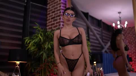 Snapshot of latinaloco chatting on March 2026 06:54:01 PM Latina online show from March 2026 06:54:01 PM