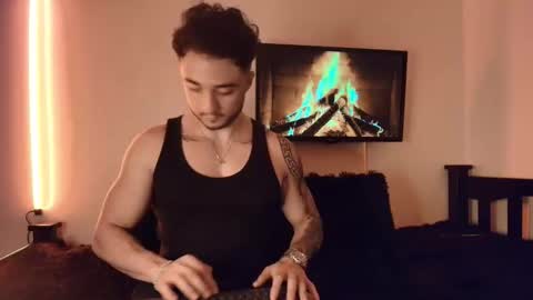 LatinBoyVIP  Colombian online show from April 2026 01:43:01 AM