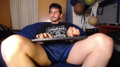 Juanito online show from October 2025 01:58:02 AM