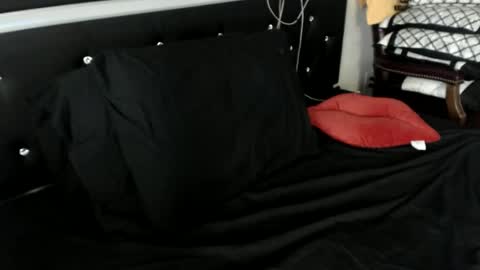 Snapshot of latinfyre chatting on December 2024 02:46:02 PM Chris online show from December 2024 02:46:02 PM