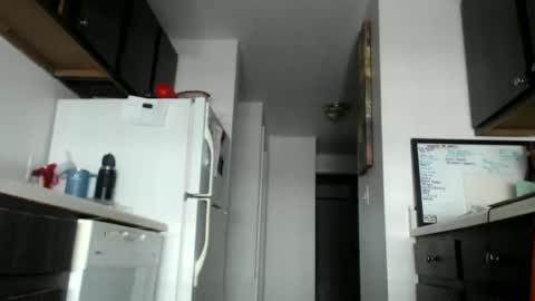 Snapshot of latinfyre chatting on December 2024 03:57:01 PM Chris online show from December 2024 03:57:01 PM