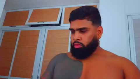 blackBear online show from October 2025 09:48:02 PM