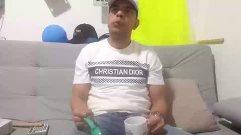 latinmartin254 online show from October 2025 04:18:02 AM