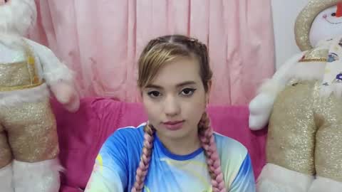 Snapshot of latinqueen2020 chatting on January 2025 08:43:01 PM latinqueen2020 online show from January 2025 08:43:01 PM