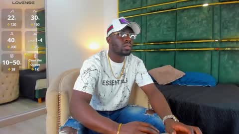 LEANDRO online show from February 2025 11:02:01 AM