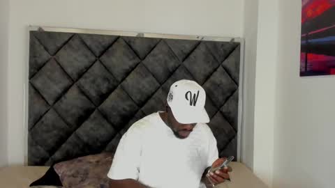 LEANDRO online show from October 2025 03:45:01 AM