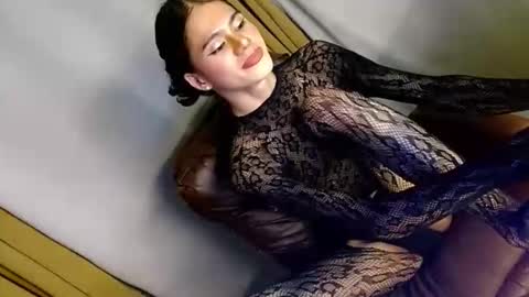 latrina_ online show from April 2026 01:02:01 PM