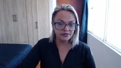 Laura online show from July 2026 07:39:01 PM