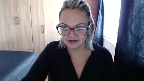 Laura online show from July 2026 12:15:02 PM
