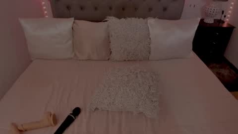 Laura online show from March 2026 06:19:02 AM