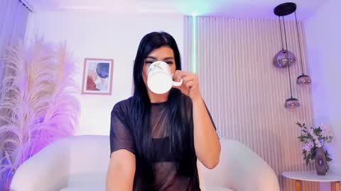 lau_reyes online show from October 2025 12:25:01 PM