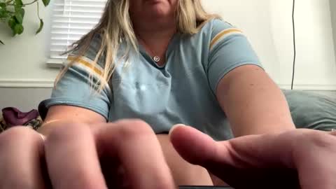 LauLauMa online show from January 2025 06:44:01 PM