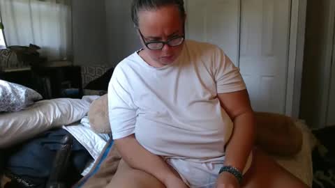 LauLauMa online show from September 2025 04:51:02 PM