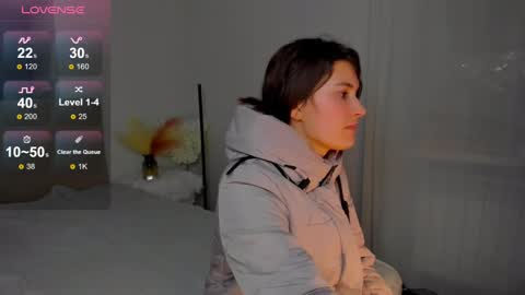 Laura online show from February 2025 12:34:02 PM