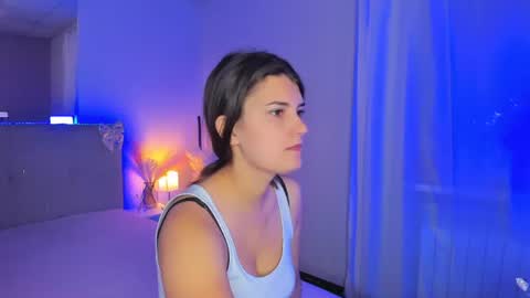 Snapshot of laura__leee chatting on July 2026 04:49:01 AM Laura online show from July 2026 04:49:01 AM